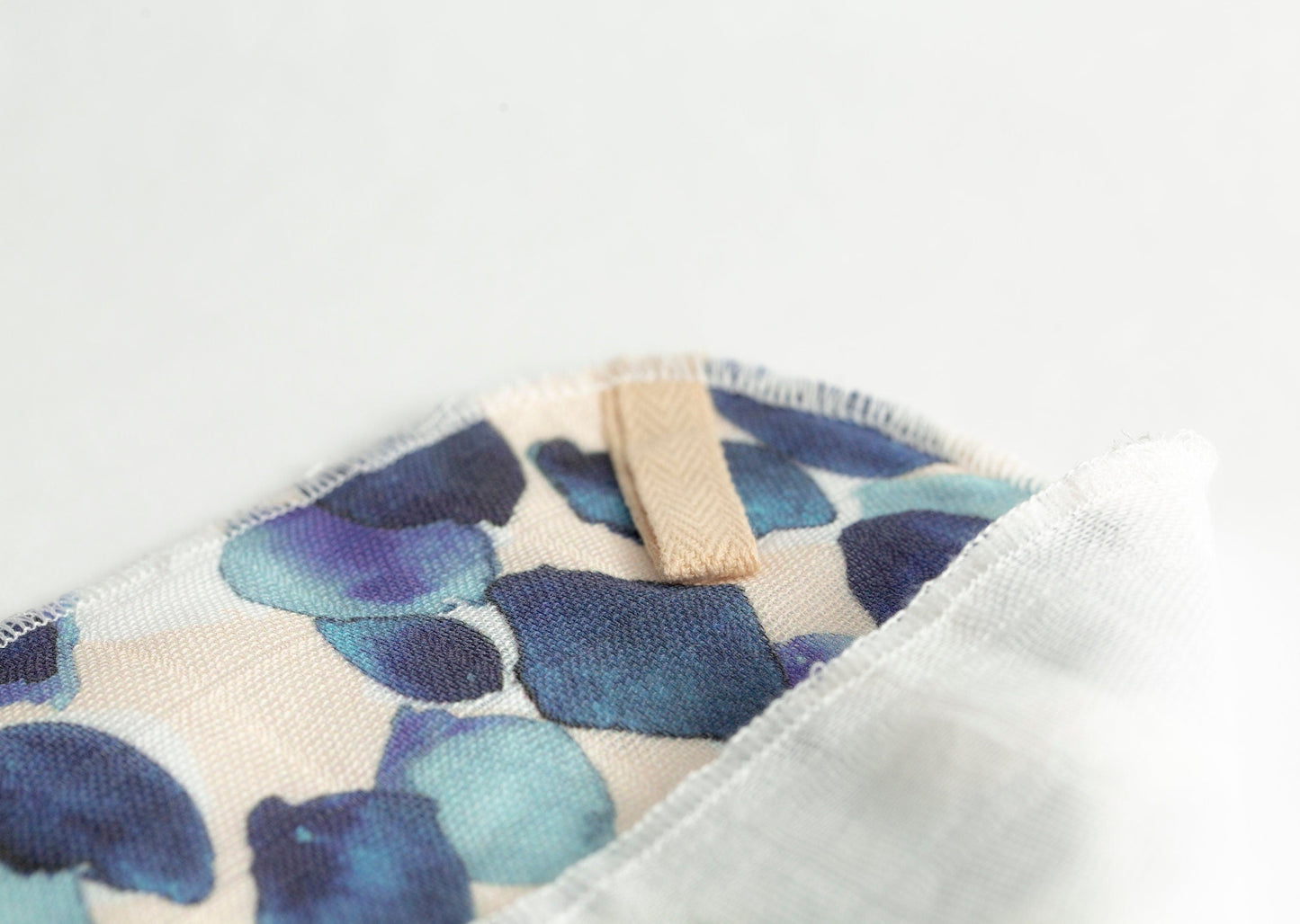 muslin cotton wash cloth with hang tag